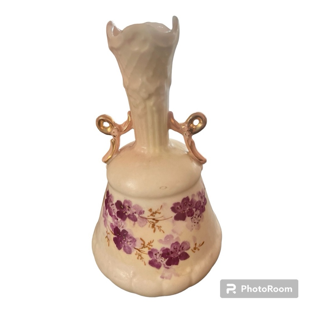 Vintage hand painted porcelain vase w/ beautiful violets & gold accents - EUC